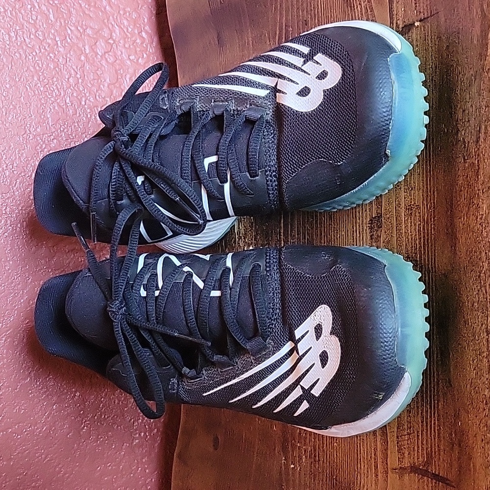 New Balance Turf Baseball Shoes